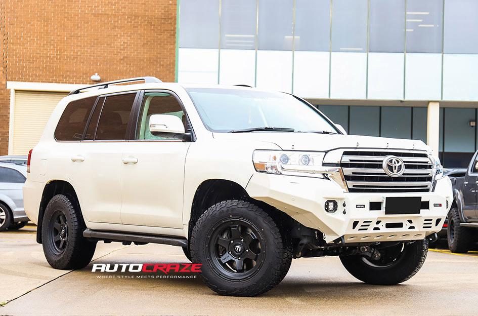 TOYOTA LANDCRUSIER SHOK MATTE BLACK